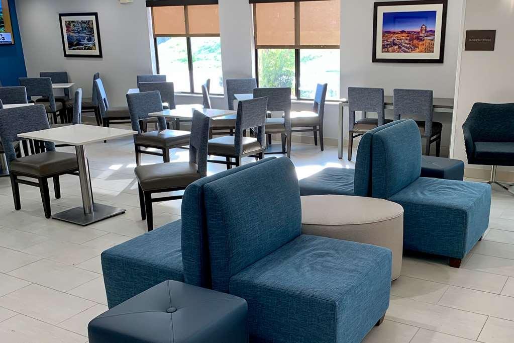 Comfort Inn & Suites Troutville - Roanoke North - Daleville Ресторан фото