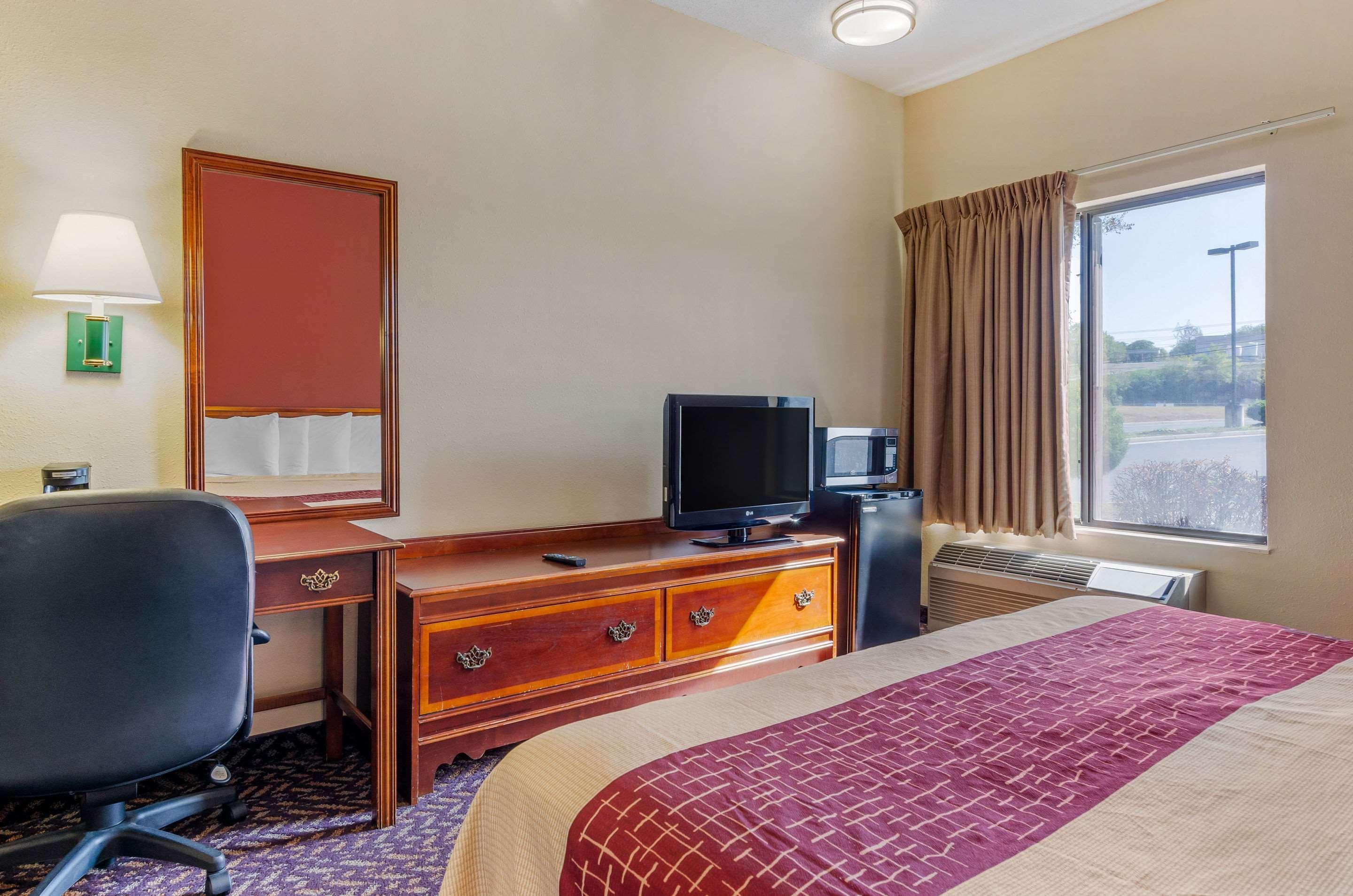 Comfort Inn & Suites Troutville - Roanoke North - Daleville Экстерьер фото