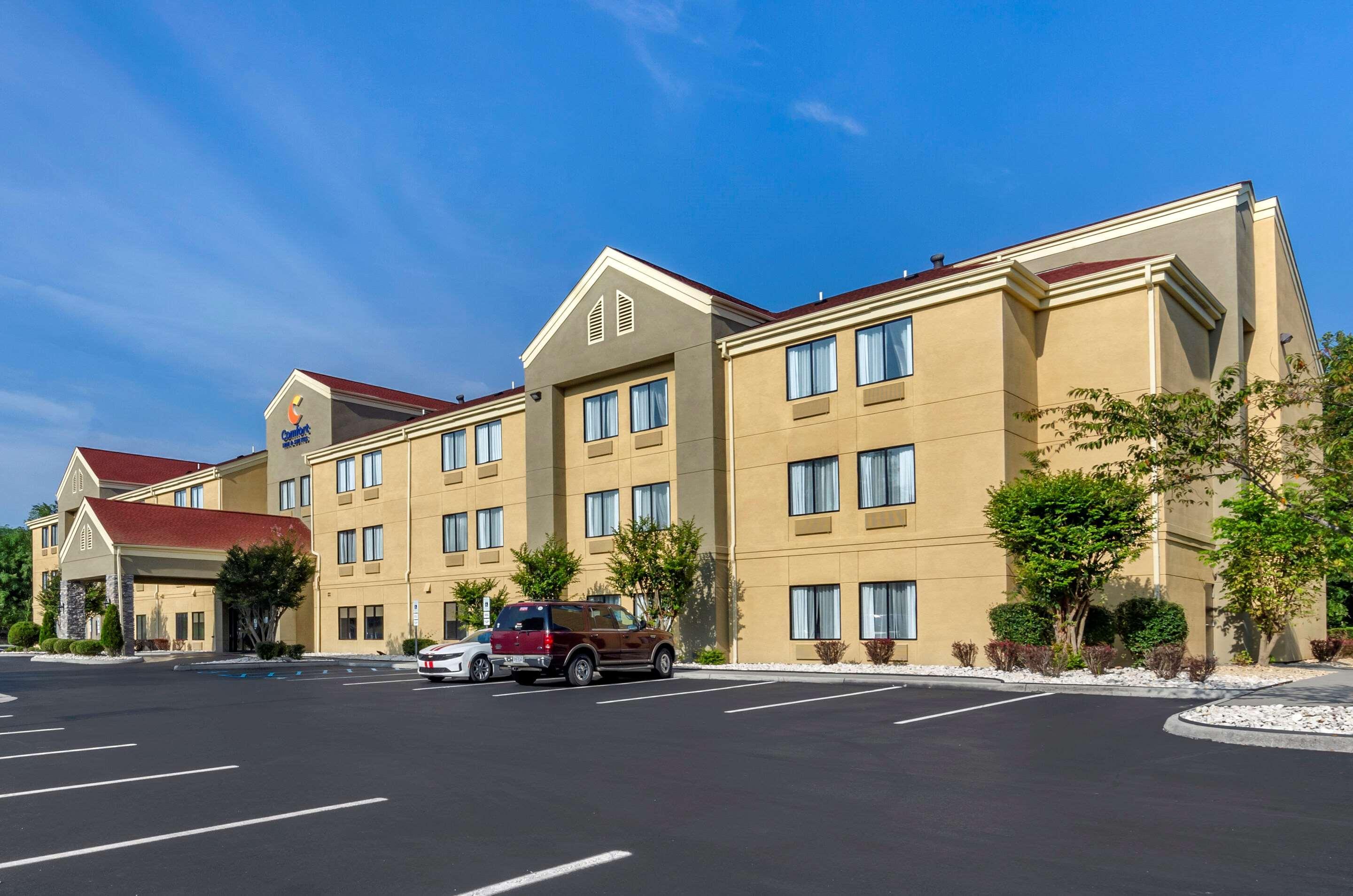 Comfort Inn & Suites Troutville - Roanoke North - Daleville Экстерьер фото