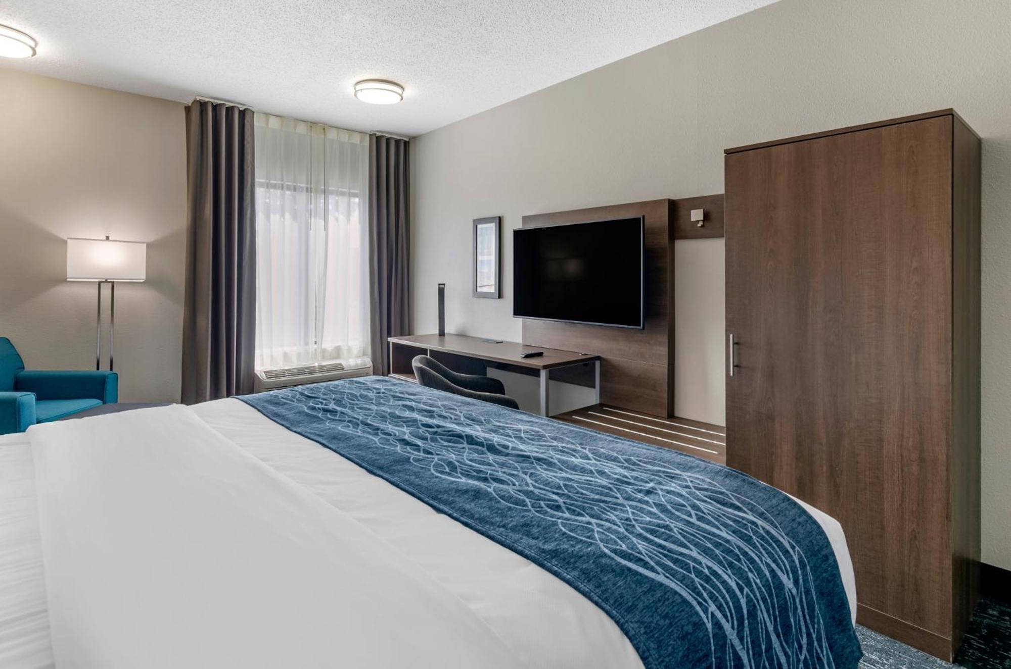 Comfort Inn & Suites Troutville - Roanoke North - Daleville Экстерьер фото